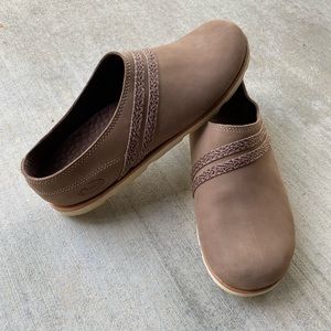Chaco Harper Mules Slip on